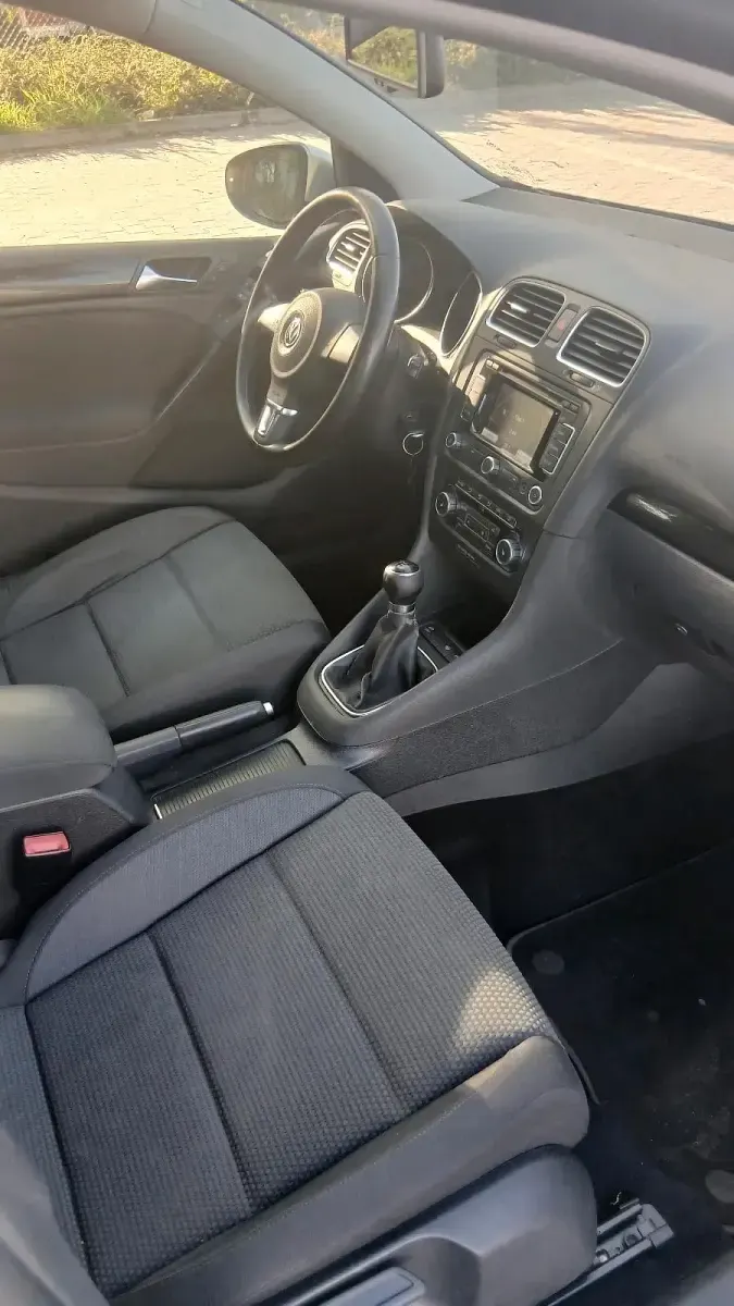 Gebraucht VW Golf VI 125 PS (91 kW) 2010 Silber Kleinwagen