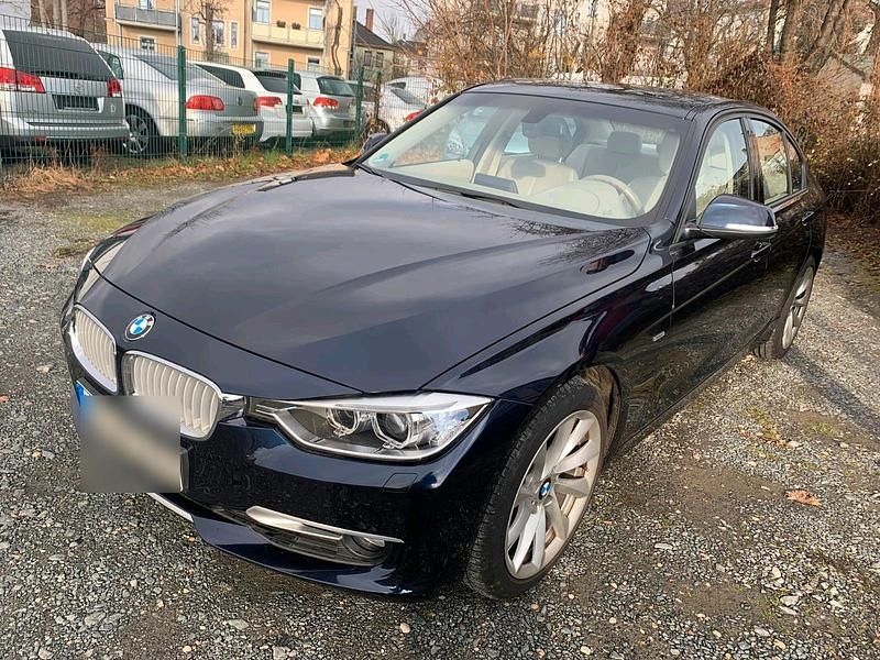 Blau Gebraucht 2012 BMW 328 Limousine | 12.500 € (Superpreis) - Bild 1/4