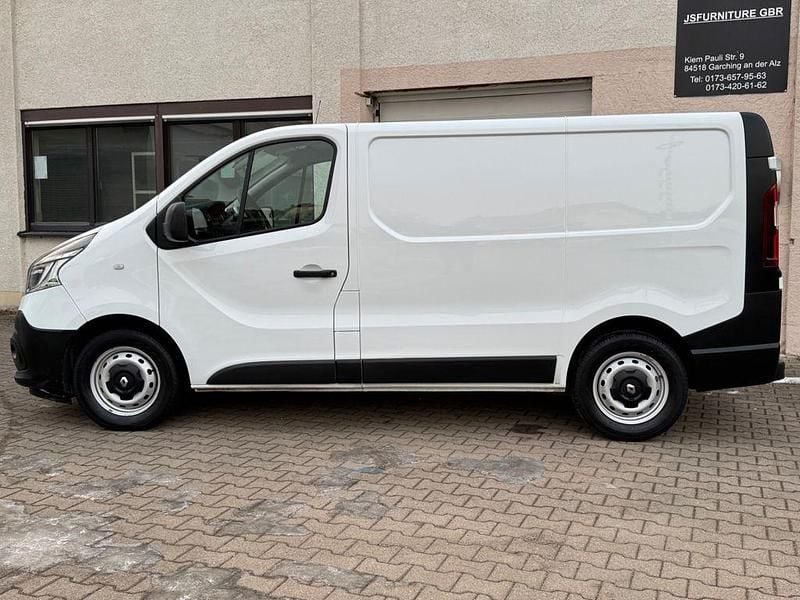 Gebraucht Renault Trafic Komfort 145 PS (106 kW) 2020 Weiß Van / Kleinbus