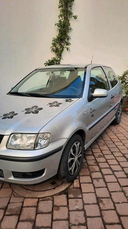 Gebraucht VW Polo 50 PS (36 kW) 2001 Silber Kleinwagen