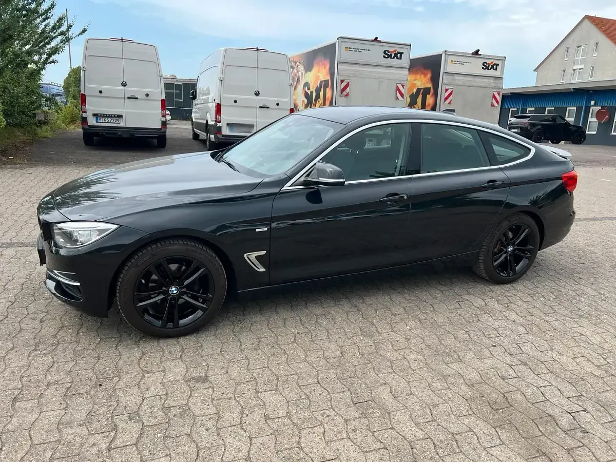 Gebraucht BMW 318 143 PS (105 kW) 2015 Schwarz Limousine