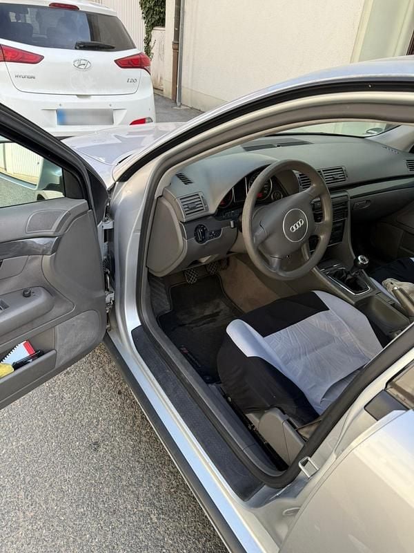 Gebraucht Audi A4 102 PS (75 kW) 2001 Grau Limousine