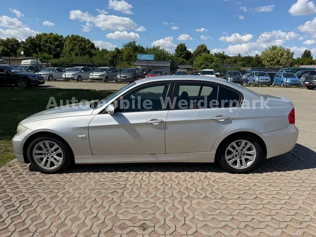 Gebraucht BMW 320 150 PS (110 kW) 2005 Silber Limousine