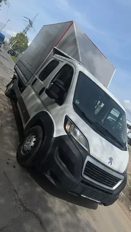 Gebraucht Peugeot Boxer 165 PS (121 kW) 2021 Weiß Van