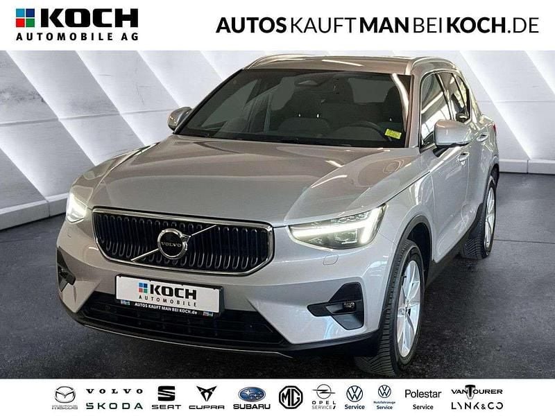 Silver dawn Gebraucht 2024 Volvo XC40 Core SUV | 35.890 € (Fairer Preis) - Bild 1/4