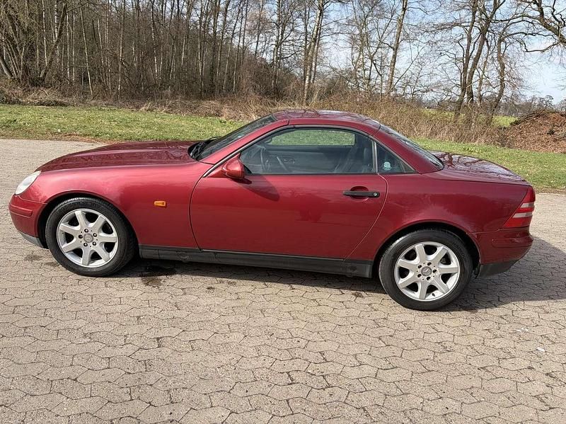 Gebraucht Mercedes SLK230 193 PS (141 kW) 1999 Rot Cabrio