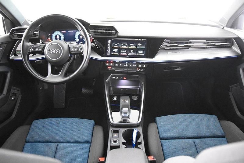 Gebraucht Audi A3 Ambiente 204 PS (150 kW) 2021 Blau Limousine