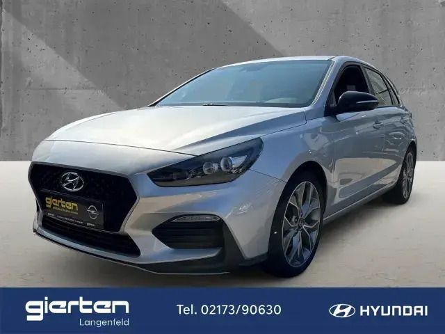 Platinum silver / mic (silber) Gebraucht 2019 Hyundai i30 N Line | 12.980 € (Superpreis) - Bild 1/4
