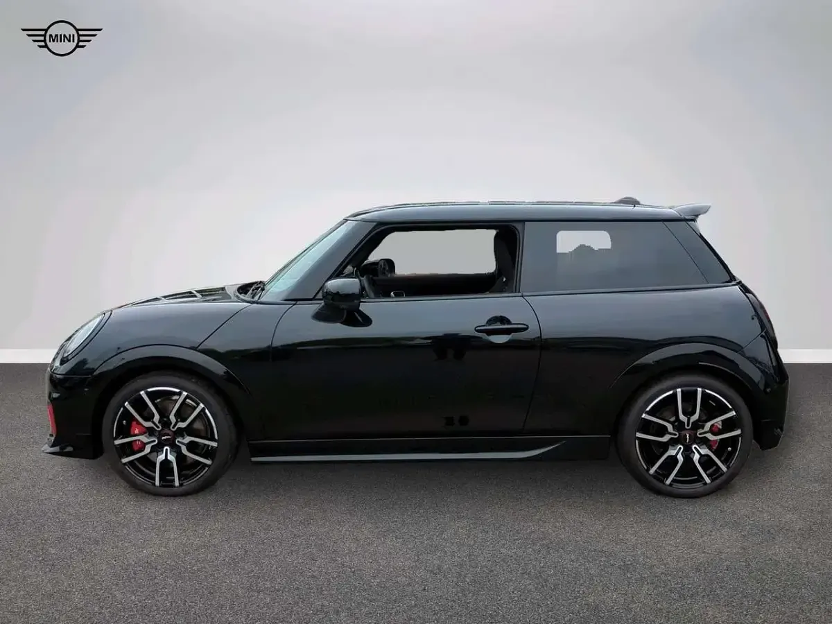 Gebraucht Mini John Cooper Works 231 PS (169 kW) 2024 Schwarz Kleinwagen