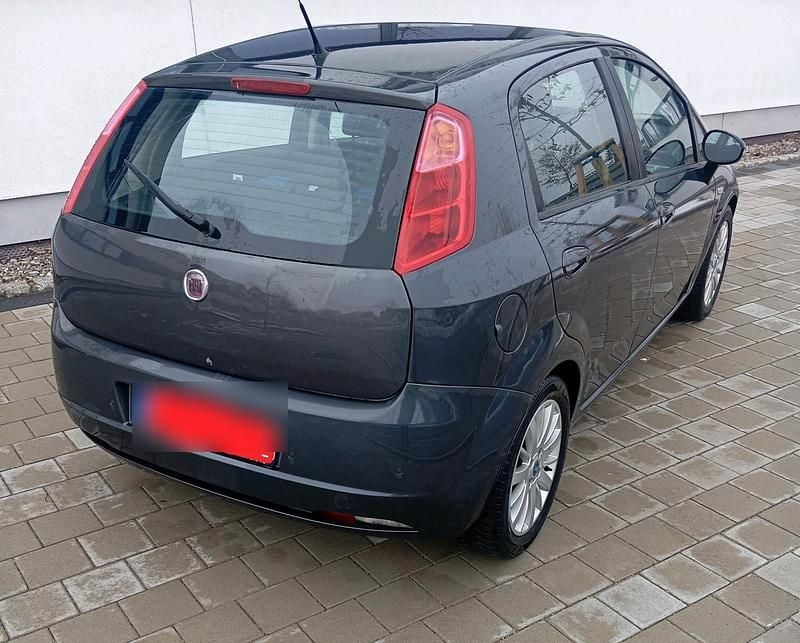 Gebraucht Fiat Grande Punto 95 PS (69 kW) 2008 Grau Kleinwagen