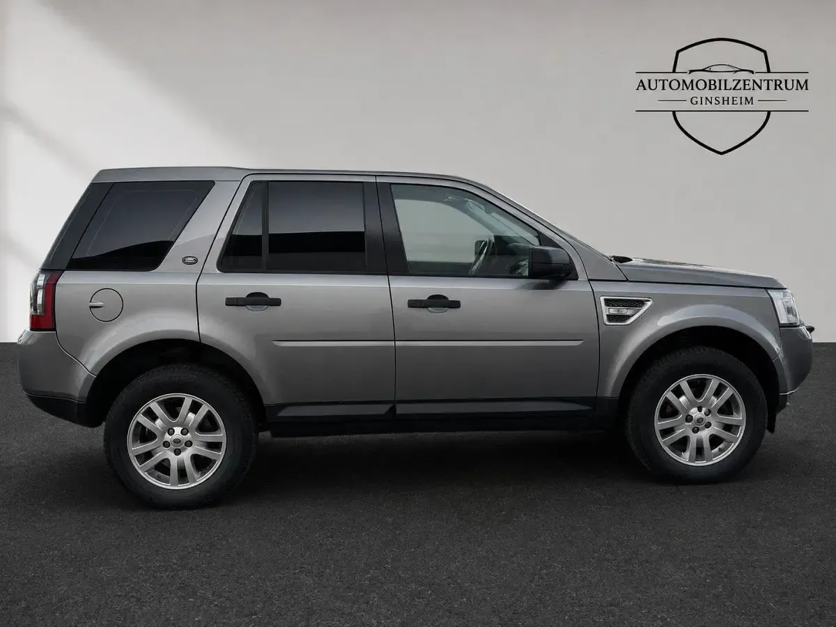 Gebraucht Land Rover Freelander 2 SE 150 PS (110 kW) 2011 Grau SUV