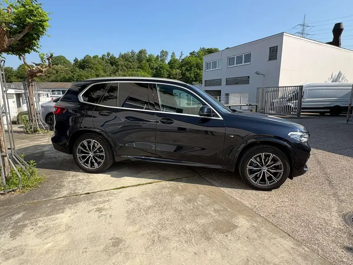 Gebraucht BMW X5 M Sport 286 PS (210 kW) 2021 Carbonschwarz metallic SUV