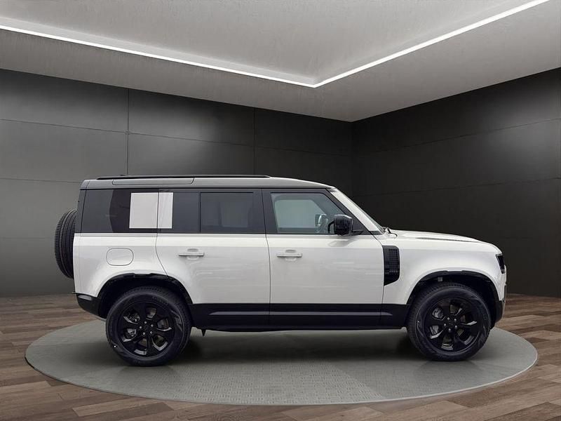 Neu Land Rover Defender SE Dynamic 349 PS (256 kW) 2025 Borasco grey SUV