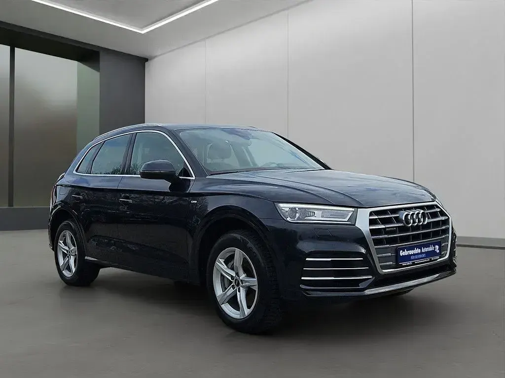 Gebraucht Audi Q5 Sport 299 PS (219 kW) 2021 Blau / mondscheinblau (metallic) SUV