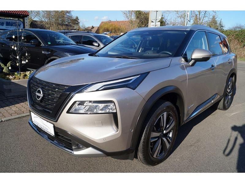 Gebraucht Nissan X-Trail 213 PS (156 kW) 2022 Champagne siler (metallic) SUV