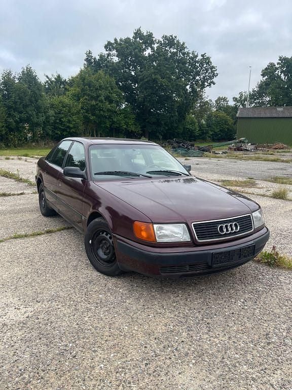 Rot Gebraucht 1992 Audi 100 Limousine | 2.000 € - Bild 1/4