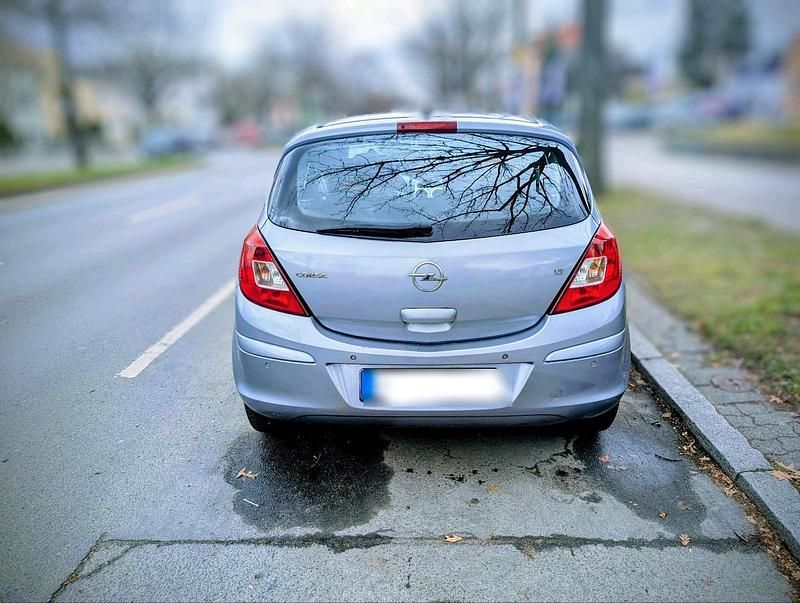 Gebraucht Opel Corsa 80 PS (58 kW) 2008 Silber Kleinwagen