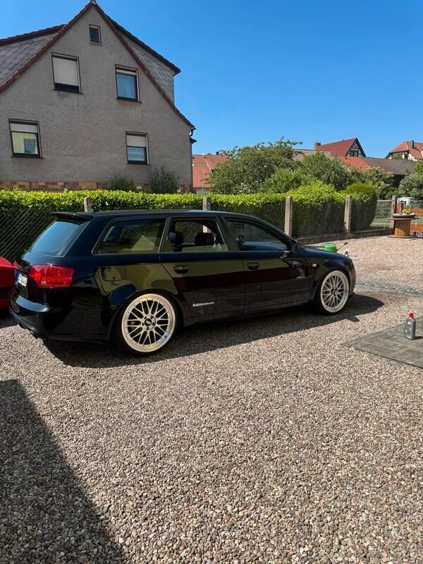 Schwarz Gebraucht 2006 Audi A4 S-Line Kombi | 9.000 € - Bild 1/4