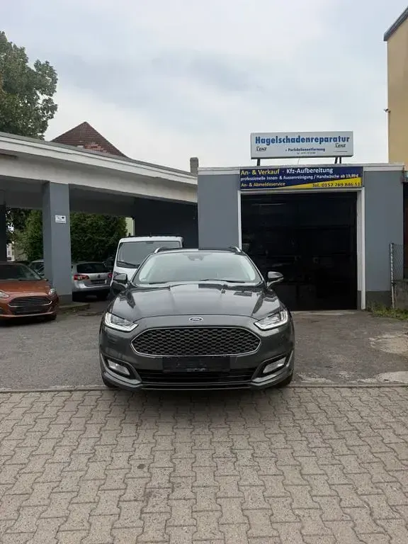 Gebraucht Ford Mondeo Vignale 179 PS (131 kW) 2018 Grau Limousine
