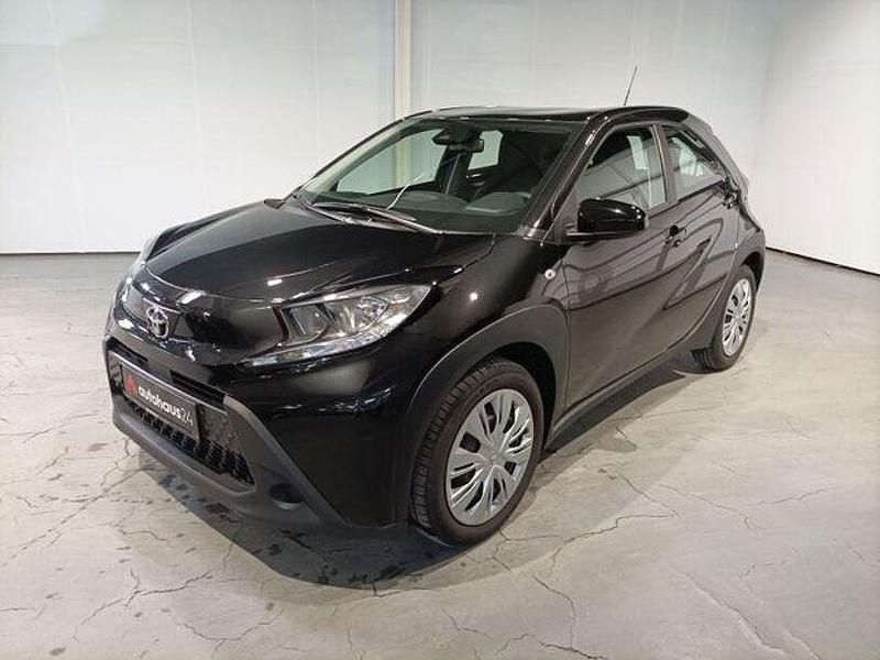 Gebraucht Toyota Aygo X Play 72 PS (52 kW) 2023 Schwarz SUV