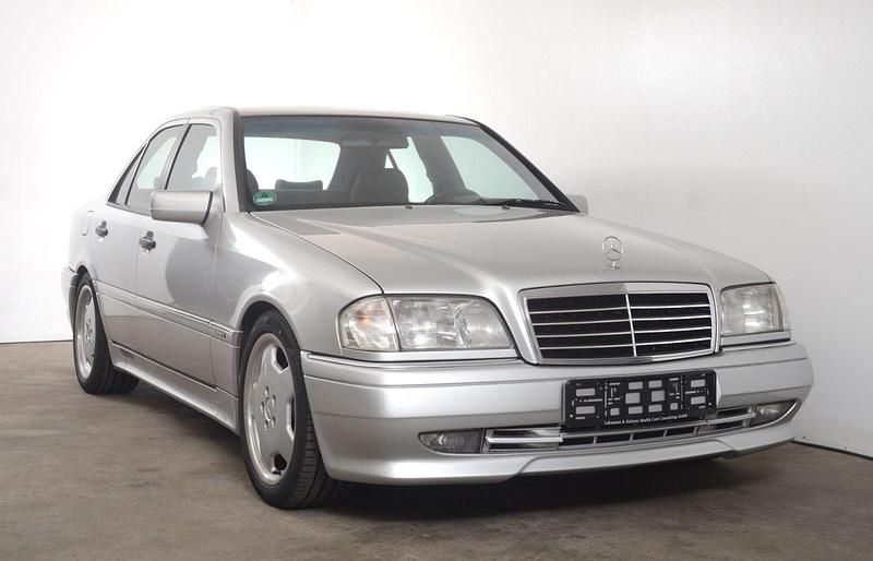 Silber Gebraucht 1994 Mercedes C36 AMG AMG Limousine | 29.900 € - Bild 1/4