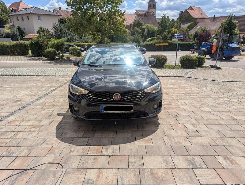 Schwarz Gebraucht 2017 Fiat Tipo Easy Kleinwagen | 7.155 € (Superpreis) - Bild 1/4