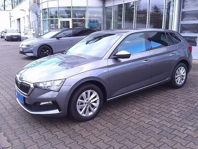 Gebraucht Skoda Scala Ambition 110 PS (80 kW) 2023 Graphitegrau metallic Kleinwagen