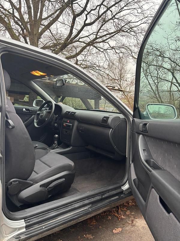 Używany Audi A3 102 KM (75 kW) 2002 Srebrny Hatchback