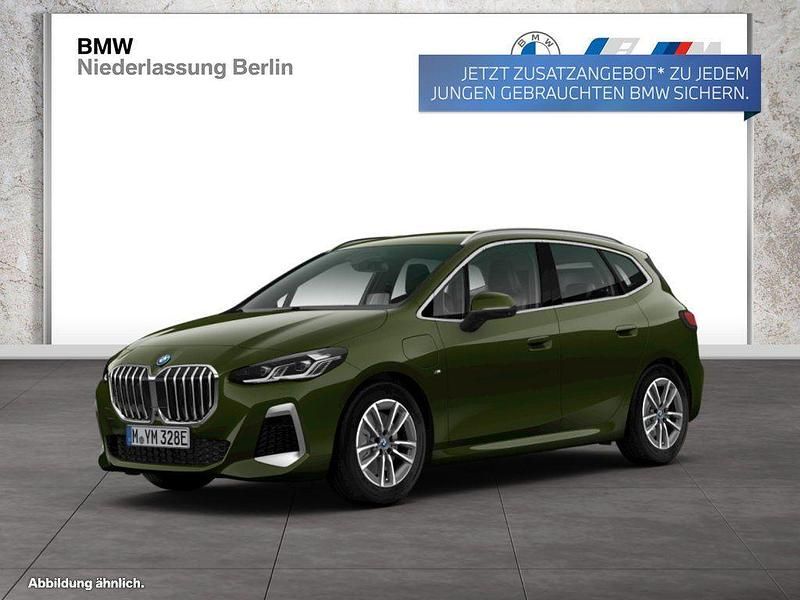 Grün Gebraucht 2024 BMW 230e Active Tourer M Sport Van / Kleinbus | 44.880 € (Etwas zu teuer) - Bild 1/2