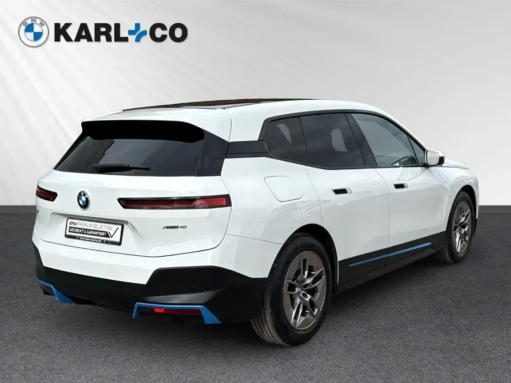 Gebraucht BMW iX 239 kW (326 PS) 2022 Alpinweiss uni SUV
