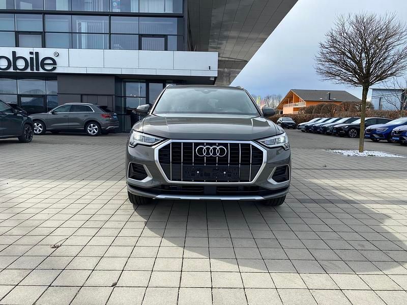 Gebraucht Audi Q3 Advanced 150 PS (110 kW) 2021 Chronosgrau metallic SUV