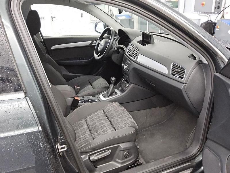 Gebraucht Audi Q3 Sport 150 PS (110 kW) 2017 Camouflage green, SUV