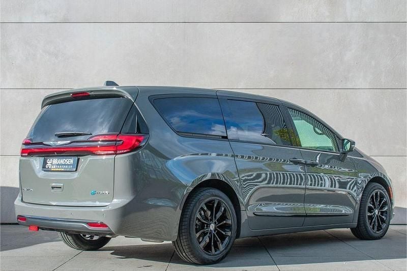 Gebraucht Chrysler Pacifica Limited 375 PS (275 kW) 2022 Grau SUV