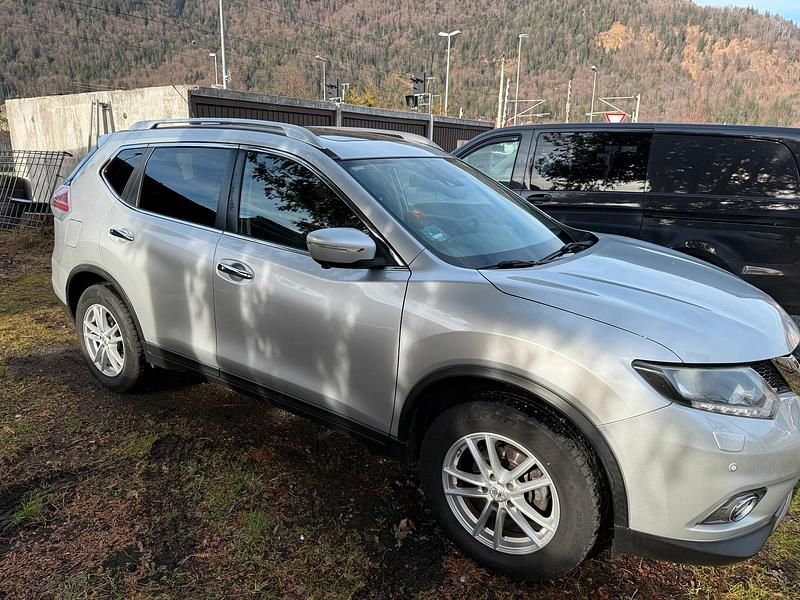 Gebraucht Nissan X-Trail 360º 131 PS (96 kW) 2016 Silber SUV
