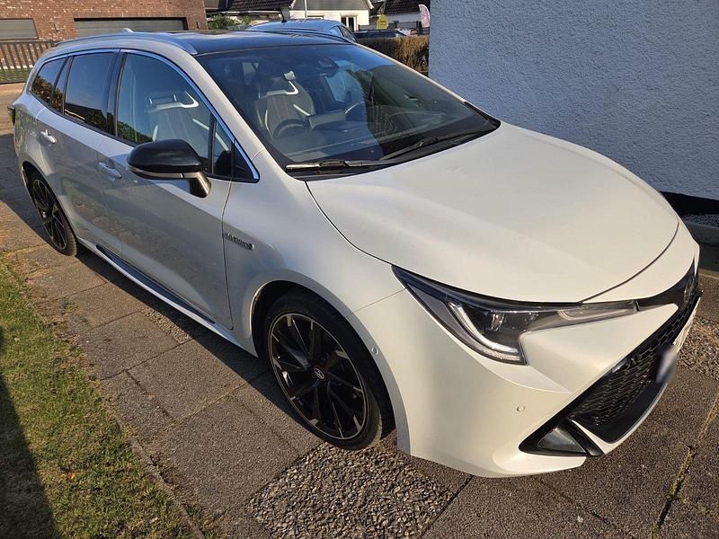 Gebraucht Toyota Corolla 184 PS (135 kW) 2021 Weiß Kombi