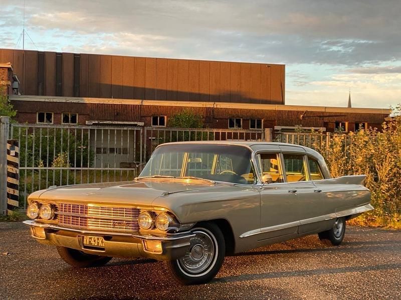 Gold Gebraucht 1962 Cadillac Fleetwood Limousine | 21.500 € - Bild 1/4