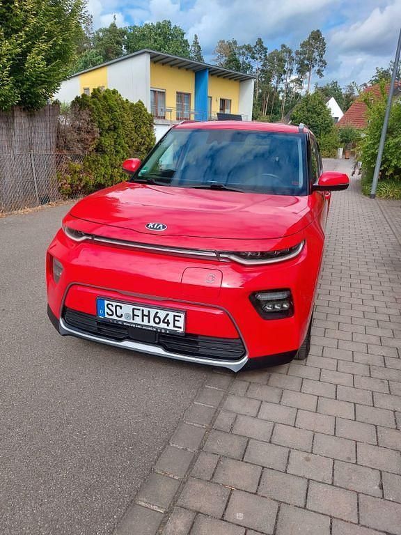Rot Gebraucht 2020 Kia Soul EV Vision SUV | 17.500 € (Guter Preis) - Bild 1/4