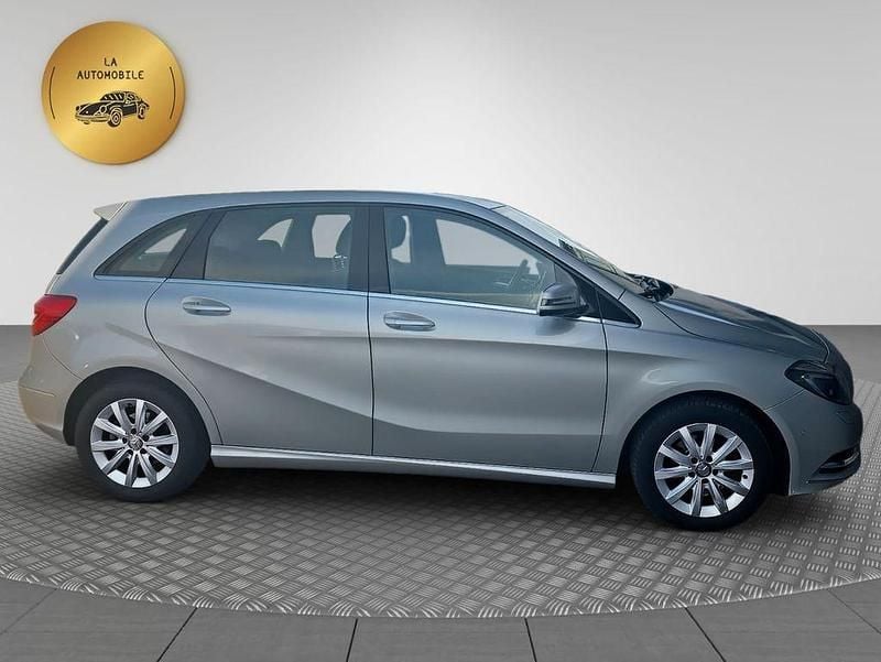 Gebraucht Mercedes B200 156 PS (114 kW) 2013 Silber Van / Kleinbus