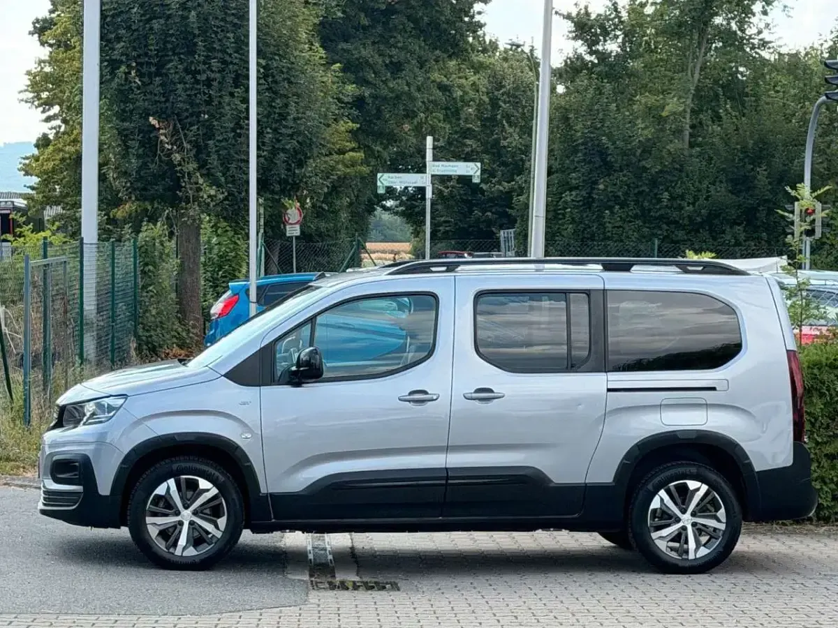 Gebraucht Peugeot Rifter GT 131 PS (96 kW) 2023 Gris artense Van / Kleinbus