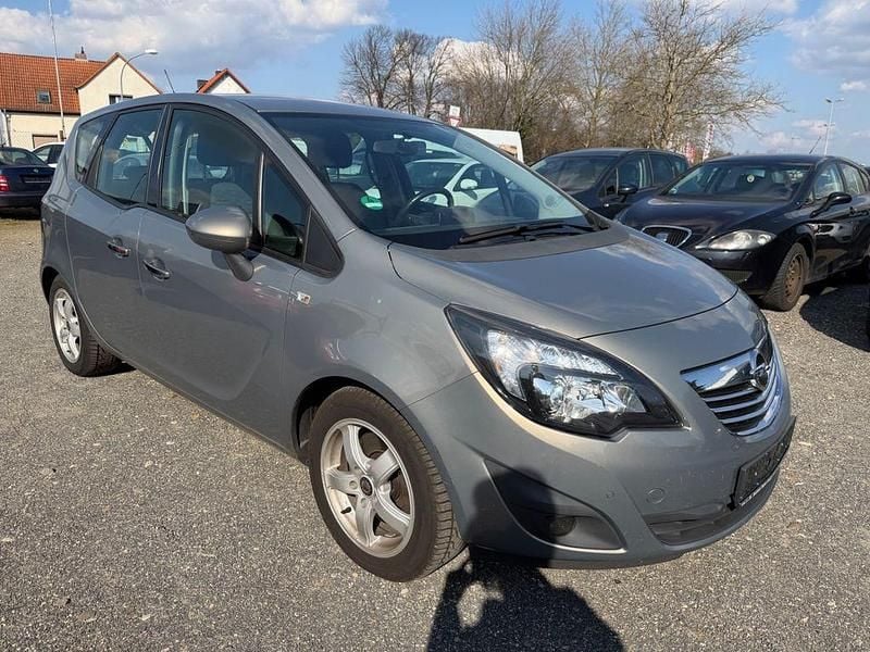 Gebraucht Opel Meriva Innovation 140 PS (102 kW) 2010 Braun Van / Kleinbus