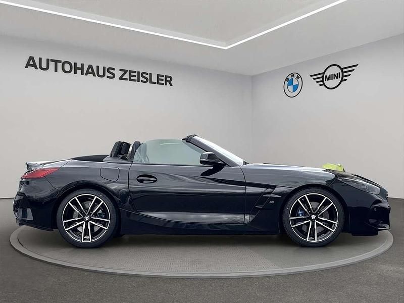 Gebraucht BMW Z4 M Sport 340 PS (250 kW) 2025 Saphirschwarz Cabrio