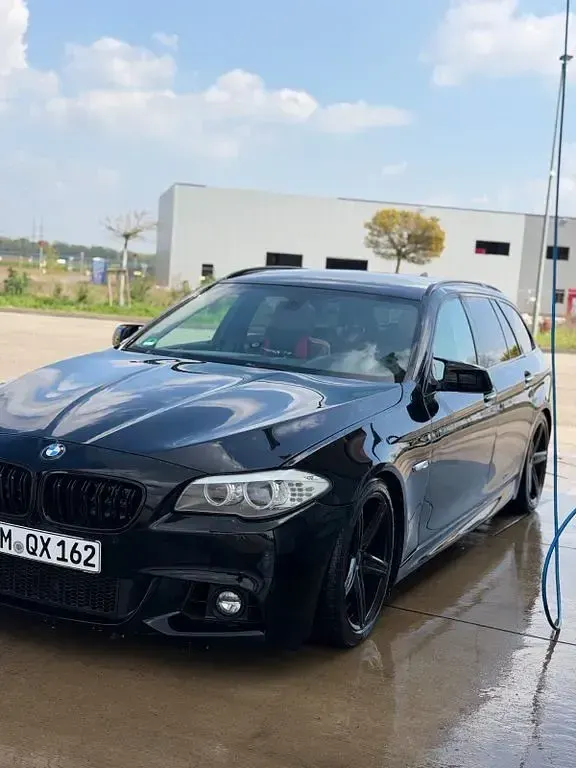 Gebraucht BMW 530 Sport Line 258 PS (189 kW) 2011 Schwarz Kombi
