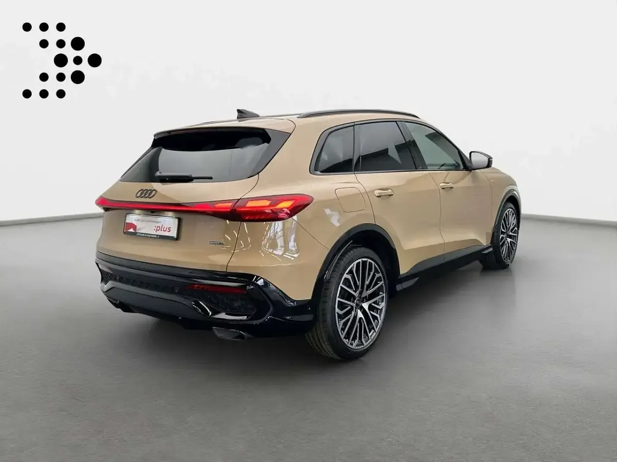 Gebraucht Audi Q5 Edition .1 204 PS (150 kW) 2025 Sakhirgold metallic SUV