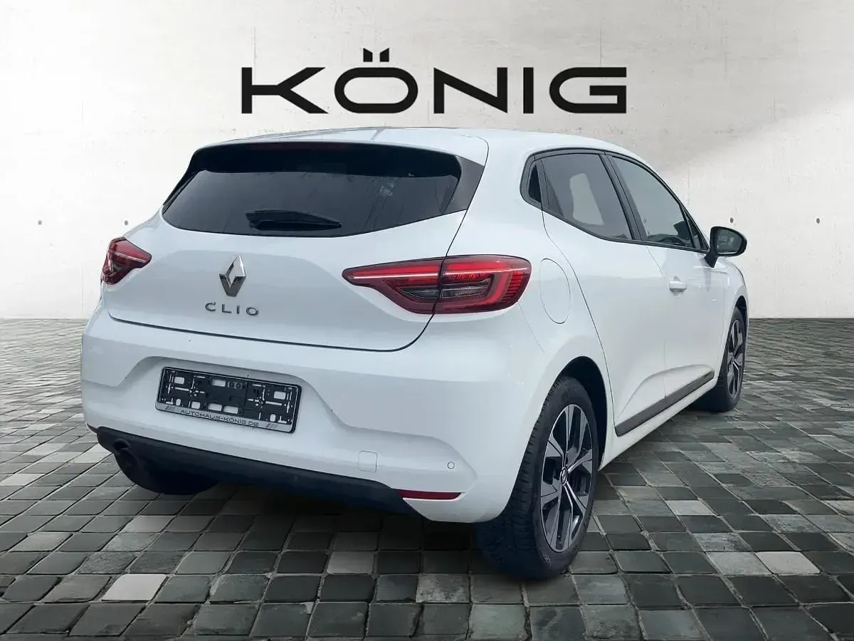 Gebraucht Renault Clio V Evolution 67 PS (49 kW) 2023 Weiß Limousine