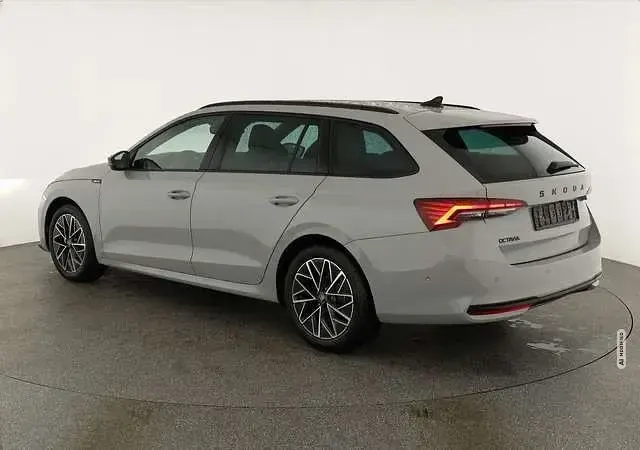 Neu Skoda Octavia SportLine 150 PS (110 kW) 2026 Grau metallic Kombi