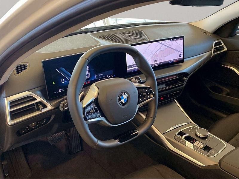 Gebraucht BMW 318 156 PS (114 kW) 2024 Weiß Kombi