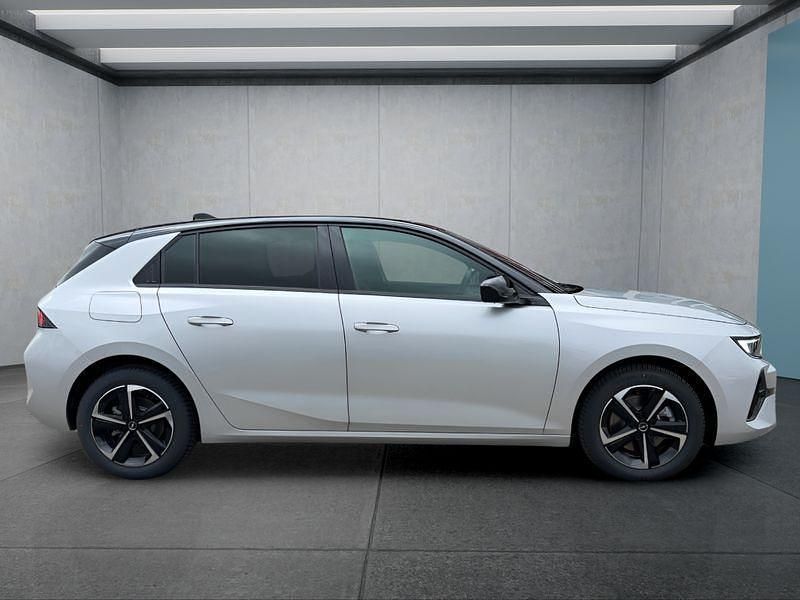 Neu Opel Astra 145 PS (106 kW) 2026 Silber Limousine