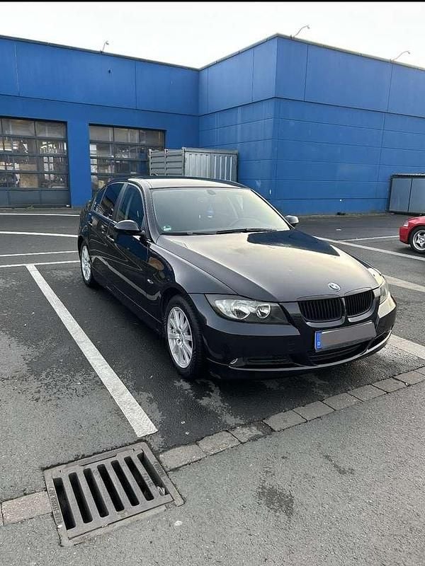 Gebraucht BMW 320 150 PS (110 kW) 2006 Schwarz Limousine