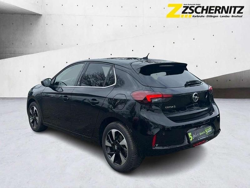 Gebraucht Opel Corsa-e Elegance 100 kW (136 PS) 2021 Diamant schwarz/karbon schwarz Kleinwagen