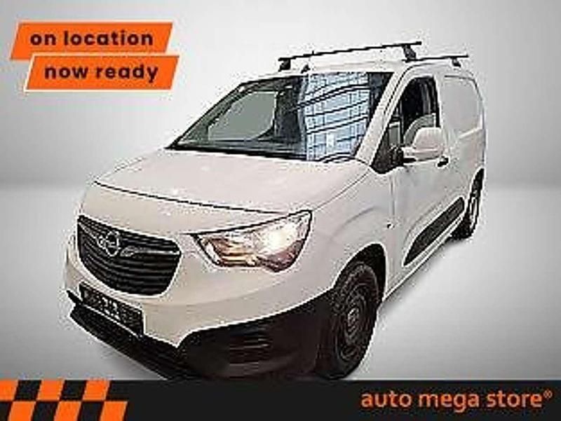 Gebraucht Opel Combo Edition 102 PS (75 kW) 2020 Weiß Van
